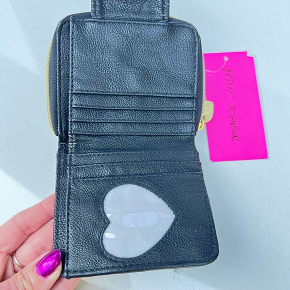 Betsey Johnson Zip-Around Fold Hearts And Banners Quilted Wallet Coin Purse - Picture 6 of 10
